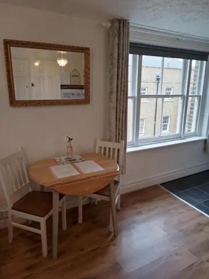 Havisham Studio Flat Rochester Me1 1Xz Strood Exterior photo